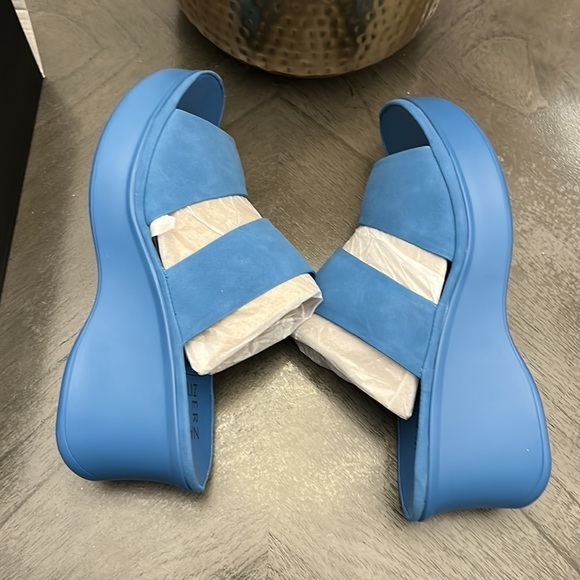 Naturalizer Genn Rally Slide Sandal - Picture 8 of 12